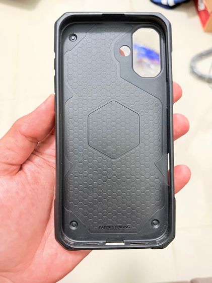 ขายเคส UAG MONARCH  16 Plus 700 บาท สภาพใช้งานมือ เดียว มีใบเสร็จ พร้อมกล่อง ส่งฟรี รูปที่ 2
