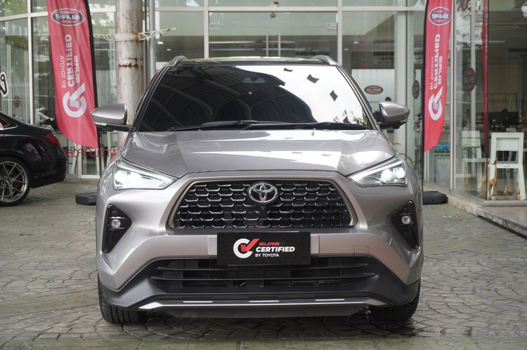 Toyota Yaris Cross 2023 1.5 HEV Premium Luxury Sedan ไฮบริด ไม่ติดแก๊ส เกียร์อัตโนมัติ เทา รูปที่ 2