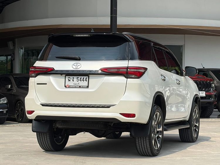 Toyota Fortuner 2022 2.4 Commander Utility-car ดีเซล ไม่ติดแก๊ส เกียร์อัตโนมัติ ขาว รูปที่ 4