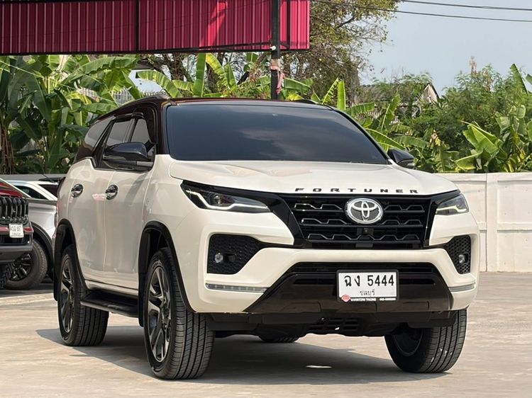 Toyota Fortuner 2022 2.4 Commander Utility-car ดีเซล ไม่ติดแก๊ส เกียร์อัตโนมัติ ขาว รูปที่ 3