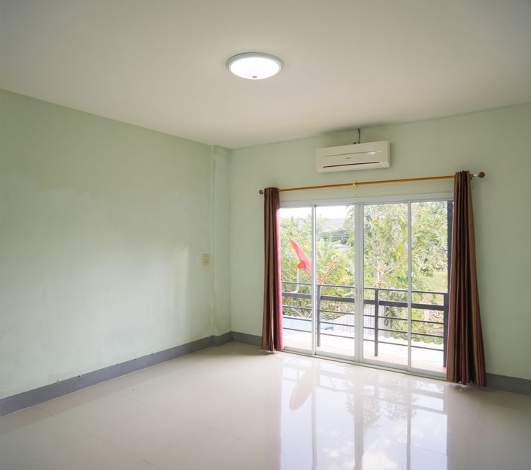 อาคารพาณิชย์ 2 ชั้น ใกล้ รร.จักรคำฯ อ.เมือง จ.ลำพูน รูปที่ 4