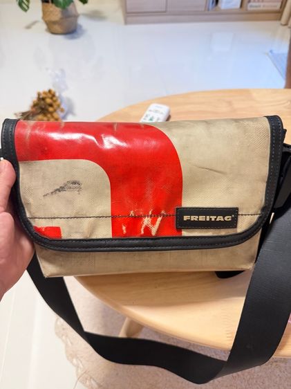 กระเป๋า freitag 