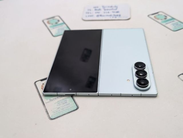 ขาย เทิร์น Samsung Galaxy Z Fold 7 512 Gb ศูนย์ไทย อุปกรณ์ครบยกกล่อง ประกันยาว เพียง 35,990 บาท ครับ รูปที่ 10