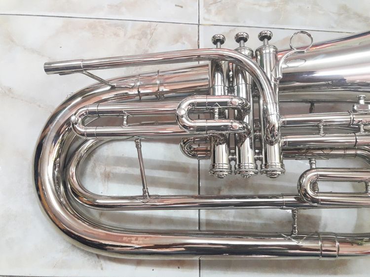 ยังงัยก็ได้ถ้ามันทำให้คุณพอใจ M.Baritones ยี่ห้อ King รุ่น 1124 รูปที่ 3