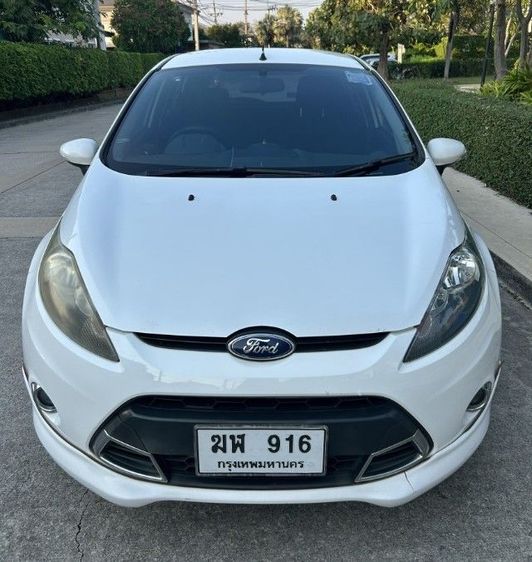 รถ Ford Fiesta 1.5 Sport สี ขาว