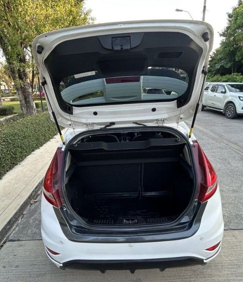 Ford Fiesta 2012 1.5 Sport Sedan เบนซิน เกียร์อัตโนมัติ ขาว รูปที่ 4