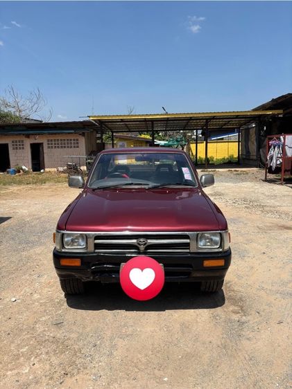 รถ Toyota Hilux Mighty-X 2.4 สี แดง