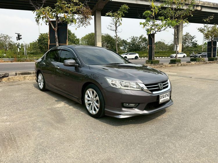 รถ Honda Accord 2.4 Tech สี เทา