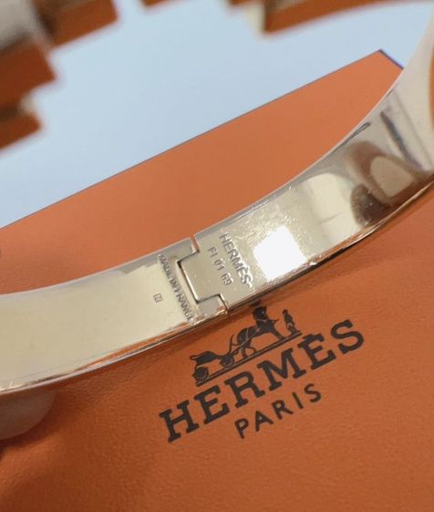 กำไล Hermès รุ่น Clic H สีขาว รูปที่ 6