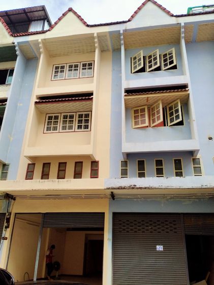 ตึกแถว 3 ชิ้น ครึ่ง ขาย 2 ห้อง ติดกัน รูปที่ 3