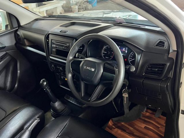Isuzu D-MAX 2020 1.9 S Pickup ดีเซล ไม่ติดแก๊ส เกียร์ธรรมดา ขาว รูปที่ 4