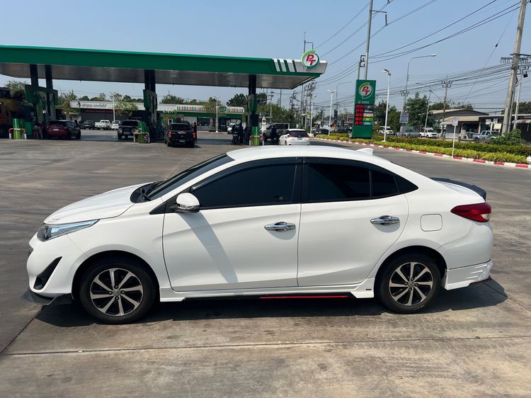 Toyota Yaris ATIV 2017 1.2 G Sedan เบนซิน เกียร์อัตโนมัติ ขาว รูปที่ 4