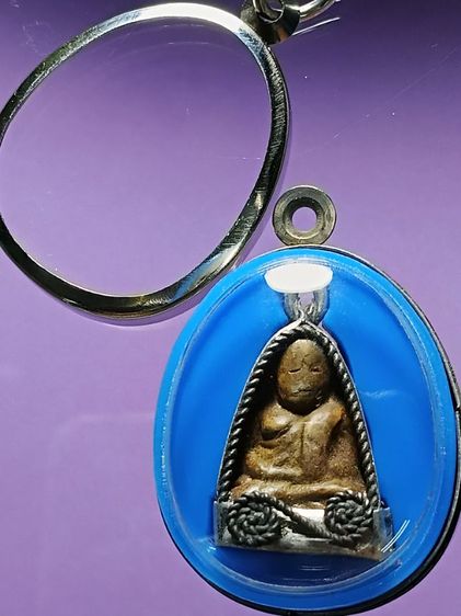 รูปหล่อหลวงพ่อเงิน พิมพ์นิยม สภาพผ่านการใช้ กับ จอบเล็กหลวงพ่อเงิน สภาพผ่านการใช้ออกรบสงครามเวียตนามมาด้วยกัน พระนายทหารพรานเก่า แบ่งให้บูชา รูปที่ 5