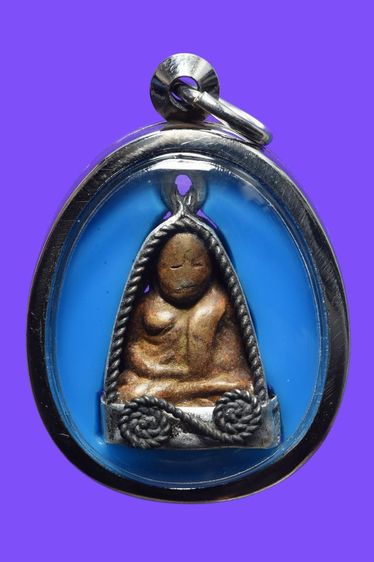 รูปหล่อหลวงพ่อเงิน พิมพ์นิยม สภาพผ่านการใช้ กับ จอบเล็กหลวงพ่อเงิน สภาพผ่านการใช้ออกรบสงครามเวียตนามมาด้วยกัน พระนายทหารพรานเก่า แบ่งให้บูชา รูปที่ 3