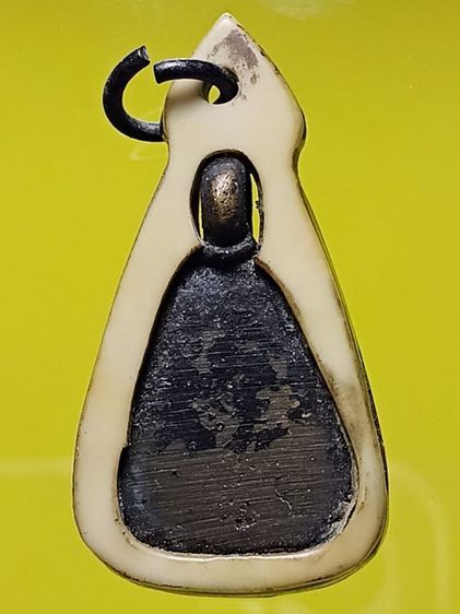 รูปหล่อหลวงพ่อเงิน พิมพ์นิยม สภาพผ่านการใช้ กับ จอบเล็กหลวงพ่อเงิน สภาพผ่านการใช้ออกรบสงครามเวียตนามมาด้วยกัน พระนายทหารพรานเก่า แบ่งให้บูชา รูปที่ 13