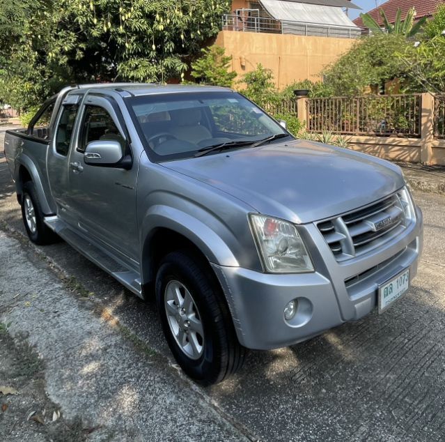 รถ Isuzu D-MAX 2.5 Hi-Lander Ddi i-TEQ สี บรอนซ์เงิน