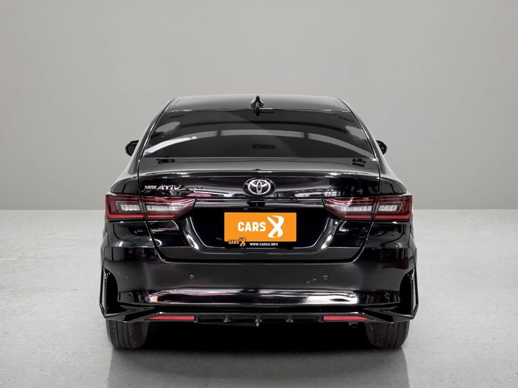 Toyota Yaris ATIV 2023 1.2 Premium Sedan เบนซิน ไม่ติดแก๊ส เกียร์อัตโนมัติ ดำ รูปที่ 3