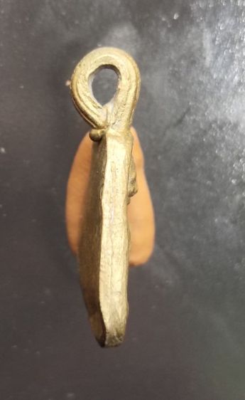 เหรียญหล่อจอบเล็ก หลวงพ่อเงิน วัดบางคลาน จ.พิจิตร  รูปที่ 2