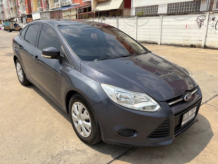 Ford Focus 2012 1.6 Trend Sedan เบนซิน ไม่ติดแก๊ส เกียร์อัตโนมัติ เทา รูปที่ 2