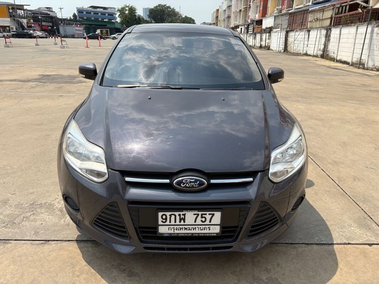 Ford Focus 2012 1.6 Trend Sedan เบนซิน ไม่ติดแก๊ส เกียร์อัตโนมัติ เทา รูปที่ 3
