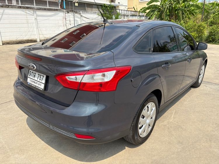 Ford Focus 2012 1.6 Trend Sedan เบนซิน ไม่ติดแก๊ส เกียร์อัตโนมัติ เทา รูปที่ 4