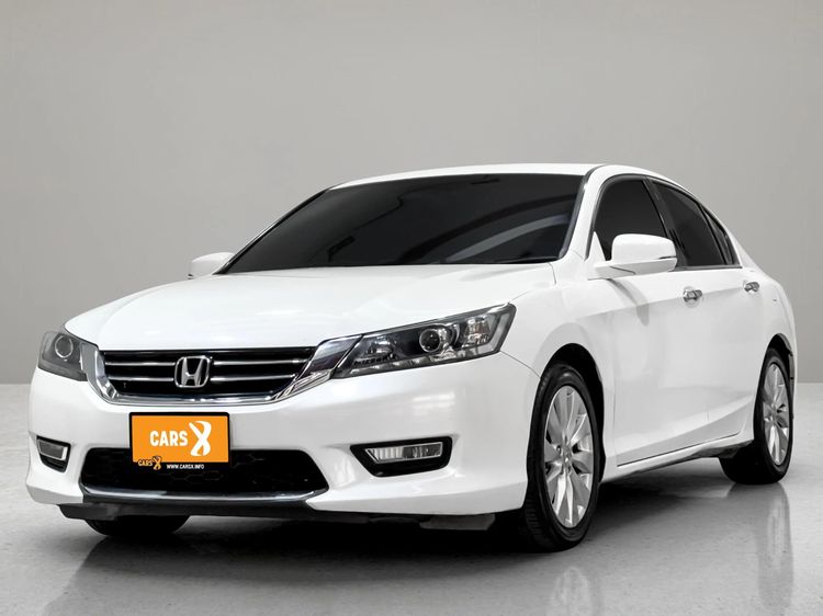 รถ Honda Accord 2.0 EL สี ขาว