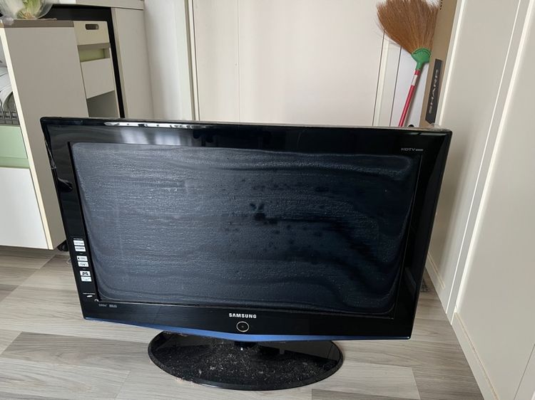 SAMSUNG TV