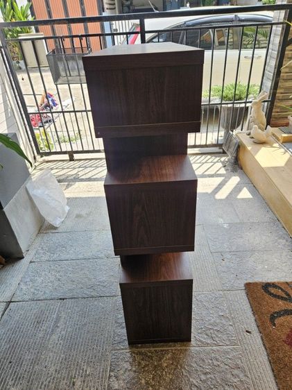 ชั้นวางของไม้ลายวอลนัท สภาพดี แข็งแรง รับเอง เพชรเกษม 53 รูปที่ 2