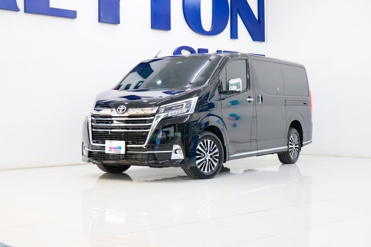 รถ Toyota Majesty 2.8 Grand สี ดำ