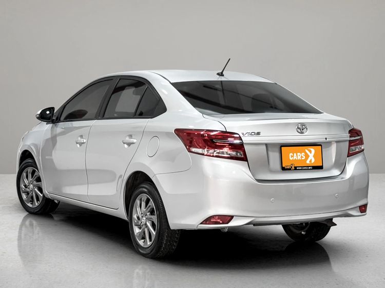 Toyota Vios 2021 1.5 Entry Sedan เบนซิน ไม่ติดแก๊ส เกียร์อัตโนมัติ บรอนซ์เงิน รูปที่ 4
