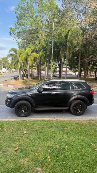 Ford Everest 2016 2.2 Titanium Utility-car ดีเซล ไม่ติดแก๊ส เกียร์อัตโนมัติ ดำ รูปที่ 2