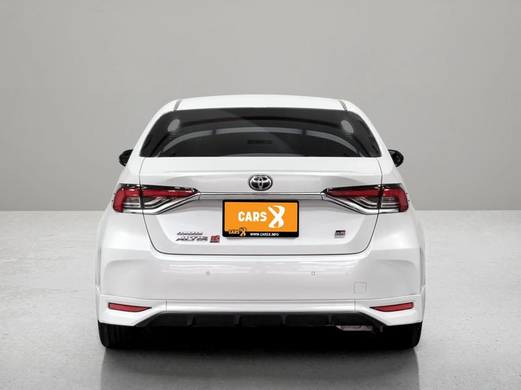 Toyota Altis 2022 1.8 GR Sport CVT Sedan เบนซิน ไม่ติดแก๊ส เกียร์อัตโนมัติ ขาว รูปที่ 3