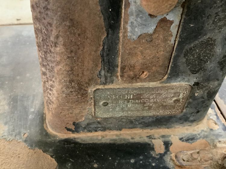 จักรเย็บผ้าโบราณ รูปที่ 11