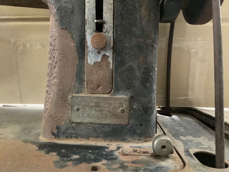 จักรเย็บผ้าโบราณ รูปที่ 12