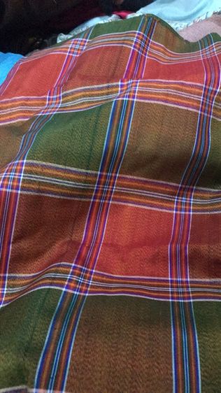 สโร่งไหมแท้