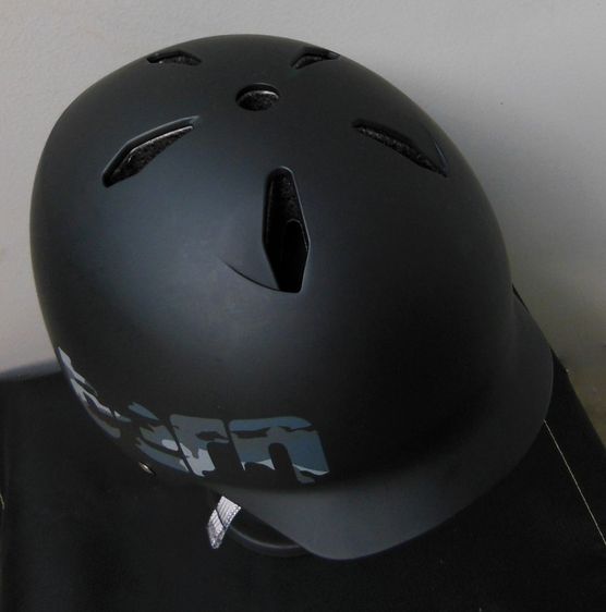 หมวกกันน็อค Bern Bandito Helmet ปลอดภัยทุกกิจกรรม  หมวกเดียวเอาอยู่ทุกแอดเวนเจอร์ รูปที่ 9