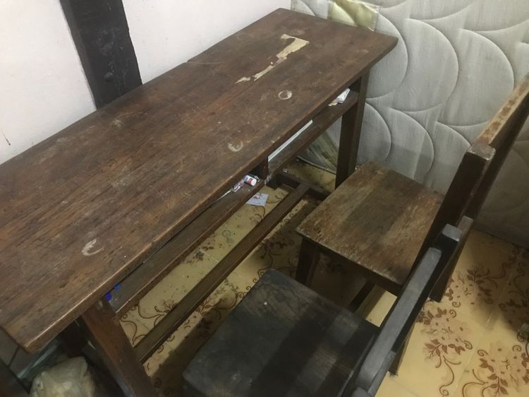 ชุดโต๊ะนักเรียนไม้สักงานเก่า รูปที่ 2