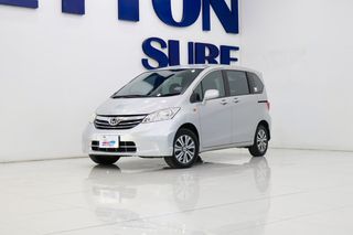 2013 Honda Freed 1.5 SE สีขาว