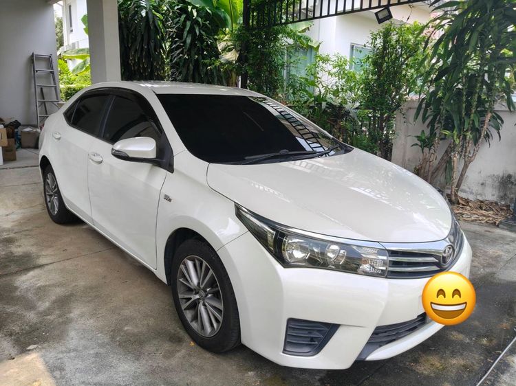 รถ Toyota Altis 1.8 E สี ขาว
