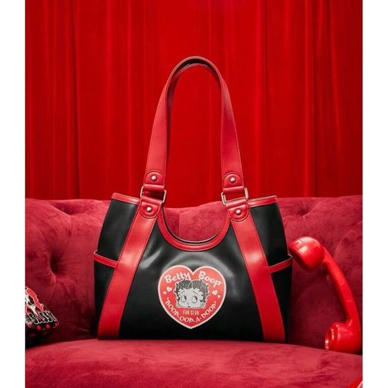 กระเป๋าทรงวินเทจ Betty boob ถือหรือคล้องไหล่วัสดุดีสีสวย แท้💯