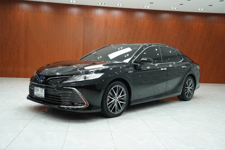 Toyota Camry 2022 2.5 HV Premium Sedan ไฮบริด เกียร์อัตโนมัติ ดำ รูปที่ 2