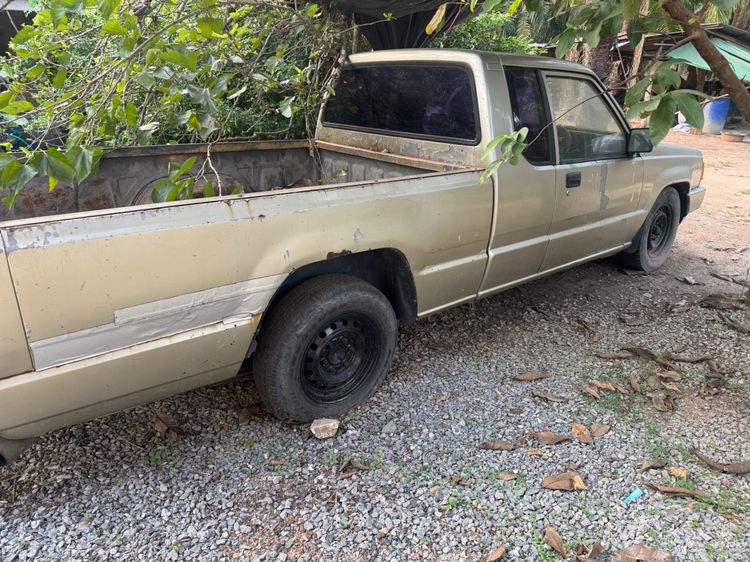 Mitsubishi Cyclone 1994 รุ่นย่อยอื่นๆ Pickup ดีเซล ไม่ติดแก๊ส เกียร์ธรรมดา ครีม รูปที่ 2