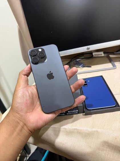 256 GB iPhone 16 Pro Max 256GB Titanium Black เดิมๆ กล้องสวย สแกนหน้าปกติ แบต 90 สอบถามได้คัฟ 