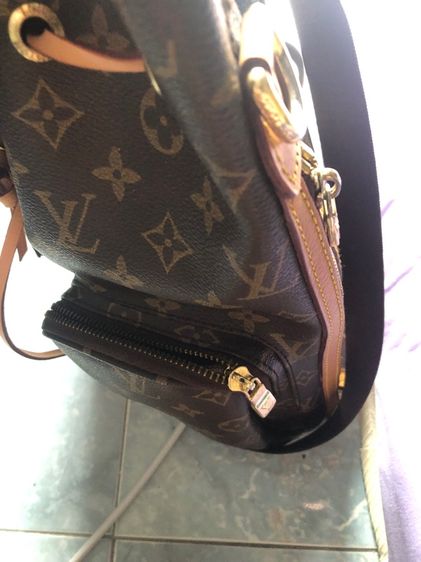 กระเป๋าหลุยส์เป้ รูปที่ 2
