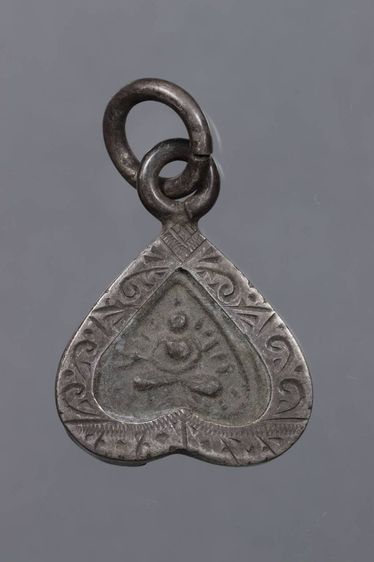 พระเครื่อง รูปที่ 2