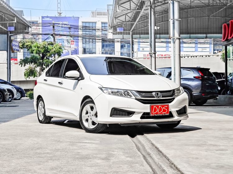 Honda City 2014 1.5 V Plus i-VTEC Sedan เบนซิน LPG เกียร์อัตโนมัติ ขาว รูปที่ 4