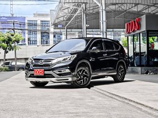 CR-V 2.0 SE 4WD (MNC) ปี 2017  รถมือเดียวออกห้าง เป็นรุ่นพิเศษ Special Edition เพิ่มชุดแต่งและ Option หลายจุด สภาพสวยมาก 
