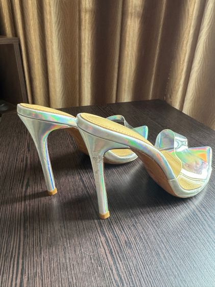 รองเท้าส้นสูงปลายแหลมคาดใส  รูปที่ 4