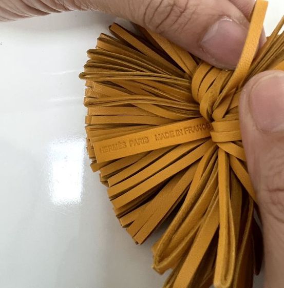 Hermes Tri-Color Carmen Key Ring รูปที่ 2