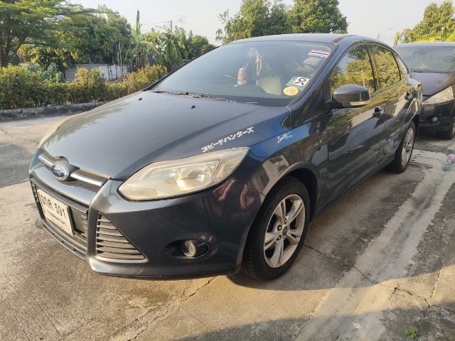 Ford Focus 2012 1.6 Trend Sedan เบนซิน ไม่ติดแก๊ส เกียร์อัตโนมัติ เทา รูปที่ 2